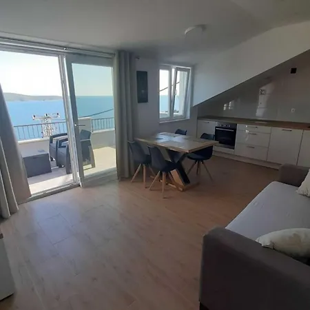 Dobrila Apartment *